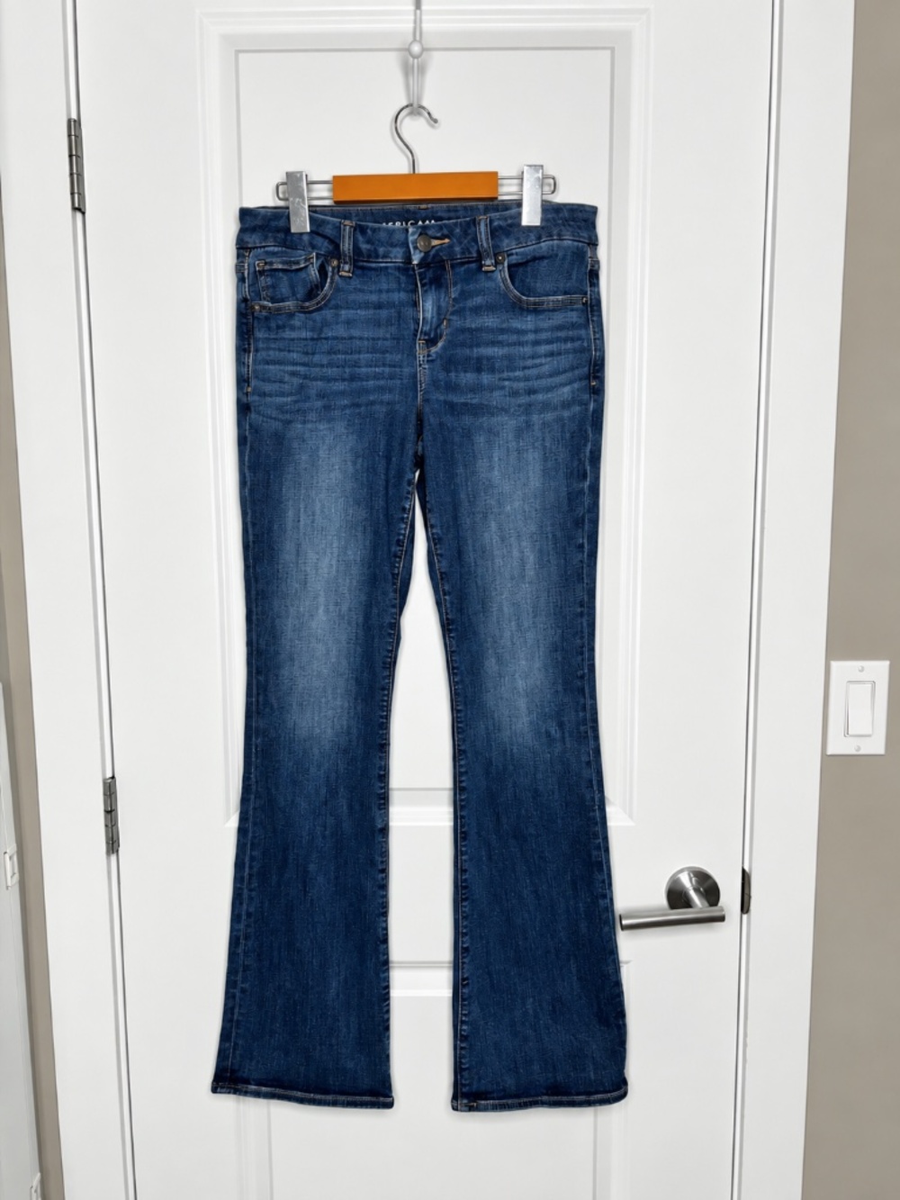 American Eagle Curvy Kick Boot Jeans – Size 6